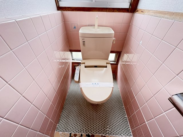 臼井戸建のトイレ