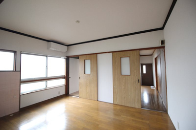 【居間・リビング】 | 臼井戸建　