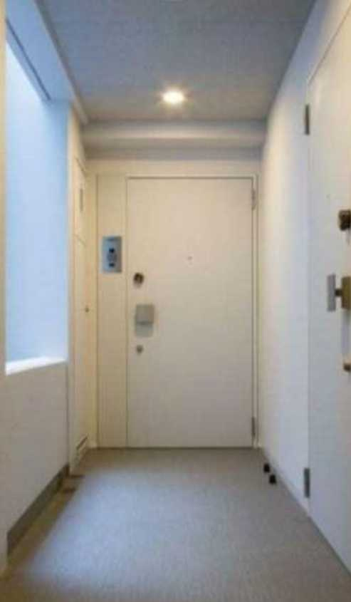 プラウドフラット三軒茶屋Ⅱ　礼金0　ペット相談　礼金０の玄関