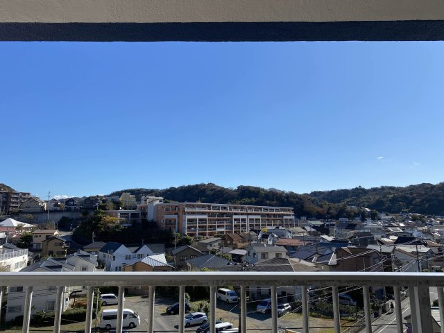 海まで10分！葉山エコーハイツ　5階　の展望|開放感ある眺望