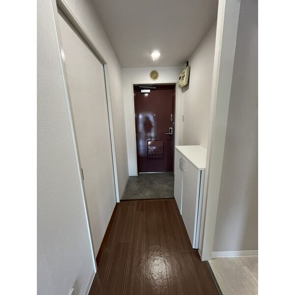 サーティ西尾の玄関