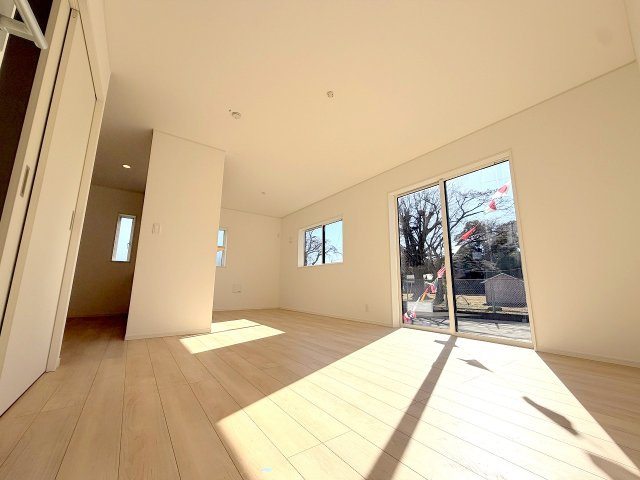 昭島市拝島町3丁目全３棟　新築分譲の居間・リビング