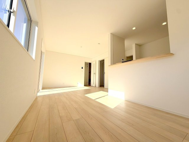 昭島市拝島町3丁目全３棟　新築分譲の居間・リビング