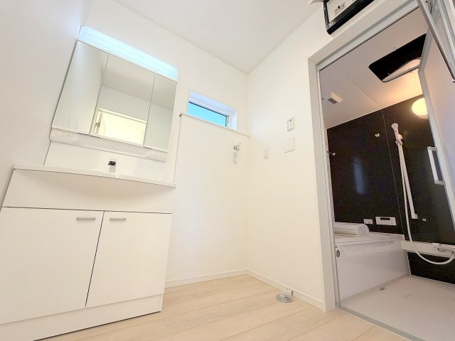 昭島市拝島町3丁目全３棟　新築分譲の独立洗面台