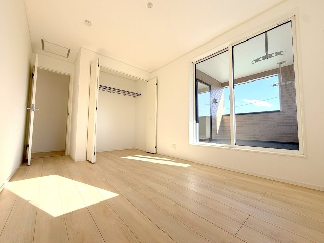 昭島市拝島町3丁目全３棟　新築分譲の洋室
