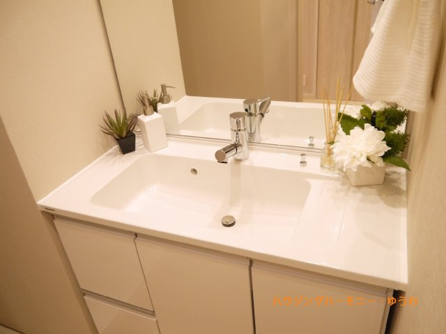 【独立洗面台】 | エアコート東長崎 | イメージ画像となります。実際とは異なりますので、ご注意ください！