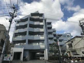 【外観】 | 平成築の新耐震基準適合マンション！太陽に愛された邸は、陽当り・通風に優れた魅力的で快適さを追求した邸宅。