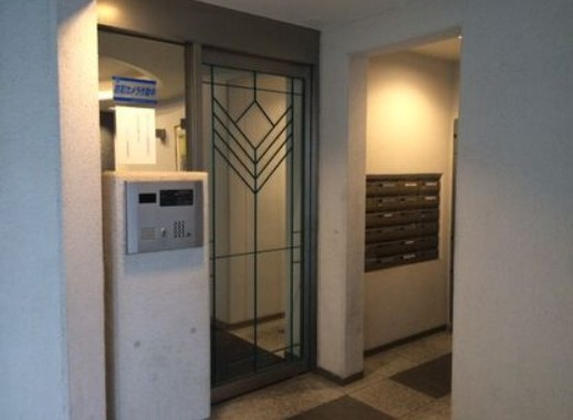 【その他共用部分】 | エアコート東長崎 | オートロックがついていますので、セキュリティ面でも安心です。