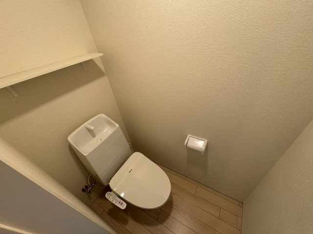 ソレイユ メイのトイレ|シャワー付き暖房便座