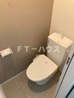 Likes飯山満町A棟のトイレ