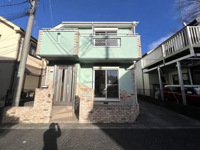 二俣川駅徒歩７分！ドンキまで４分！【リノベ／旭区本村町中古戸建】