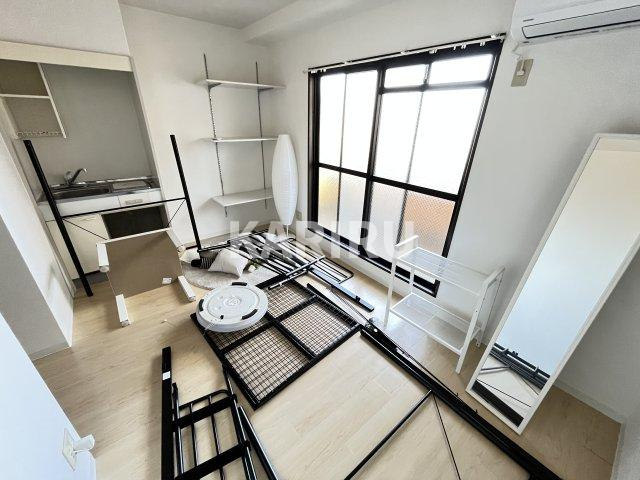 マンションスムスの居間・リビング