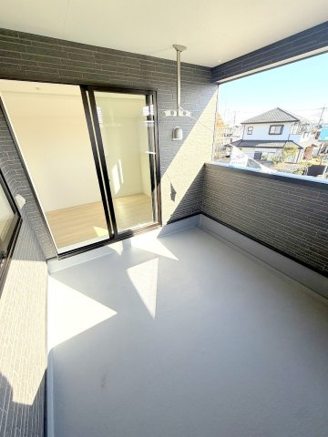 昭島市拝島町3丁目全３棟　新築分譲のバルコニー