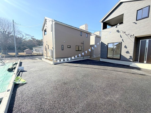 昭島市拝島町3丁目全３棟　新築分譲の駐車場