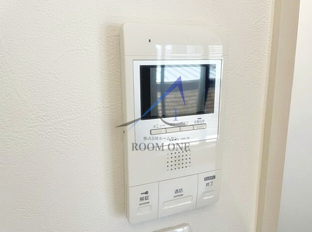 新子安レジデンスのセキュリティ|モニター付きインターホンです。