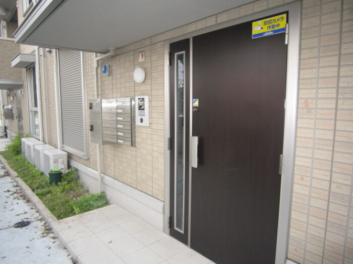 シェラール　インターのエントランス