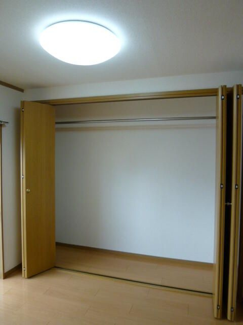 新宿ローヤルコーポの収納