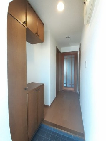 ファミール・ビラＢの玄関