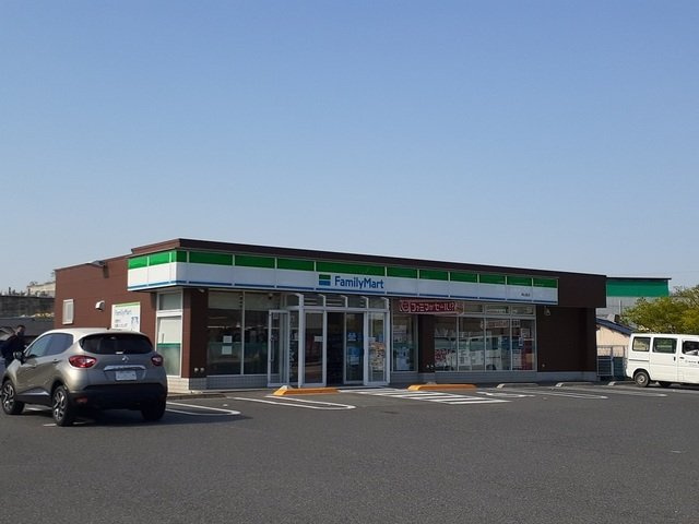 プラージュの周辺|ファミリーマート岡山郡店まで650m