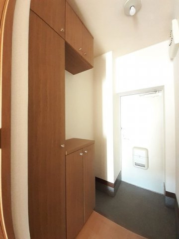 コーポあさひの玄関