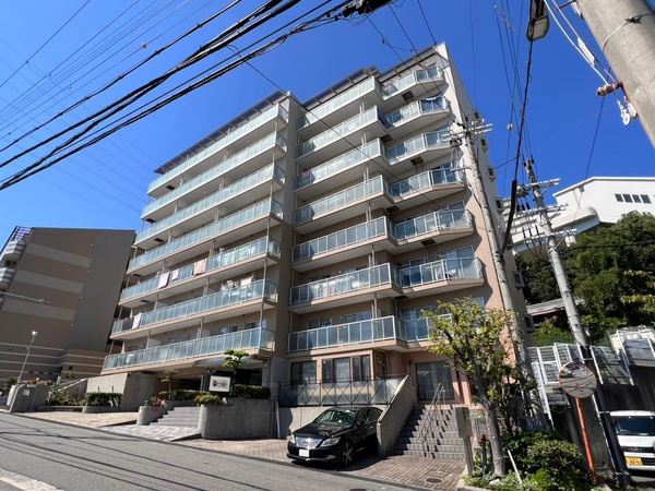 マンション妙法寺の外観