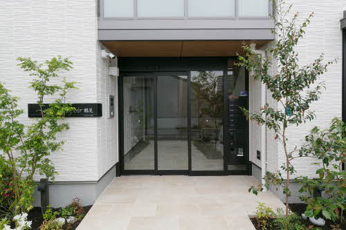 エスポワール鶴見のエントランス