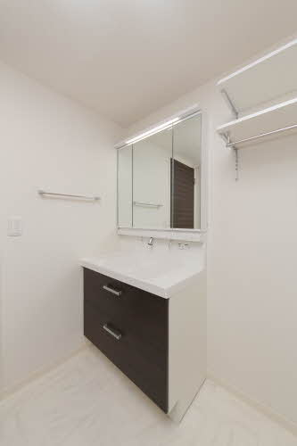 エスポワール鶴見の独立洗面台