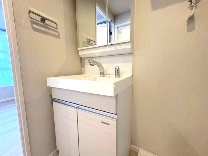 大泉学園コーポラスの独立洗面台