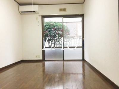 【居間・リビング】 | 都立大テラス | 洋室のお部屋です。