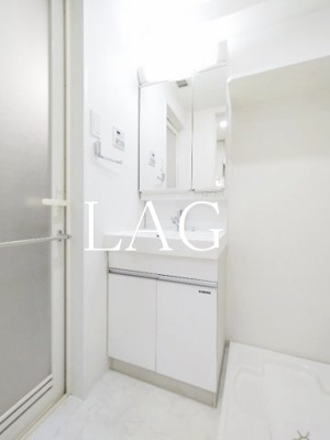 【洗面所】 | クレイシア三田 | 洗面台です。