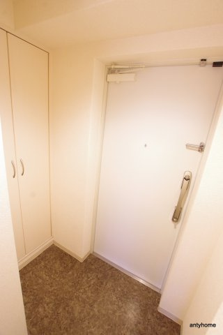 ルクレ新大阪レジデンス　仲介手数料無料の玄関