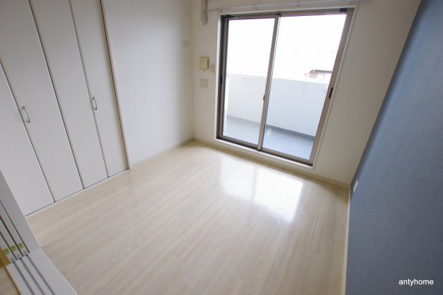 ルクレ新大阪レジデンス　仲介手数料無料の寝室