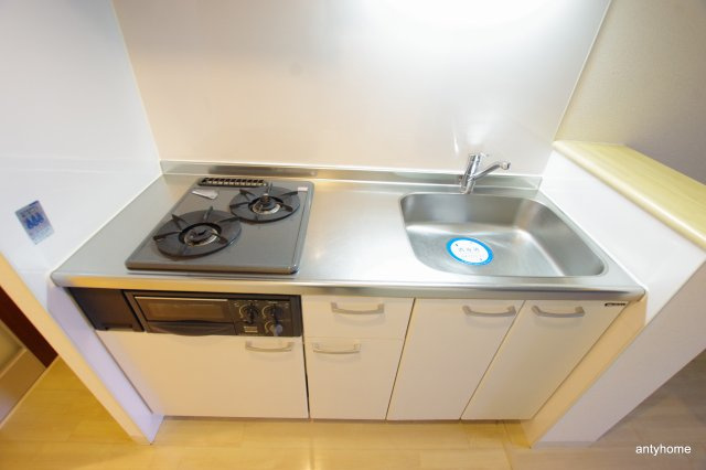 ルクレ新大阪レジデンス　仲介手数料無料のキッチン