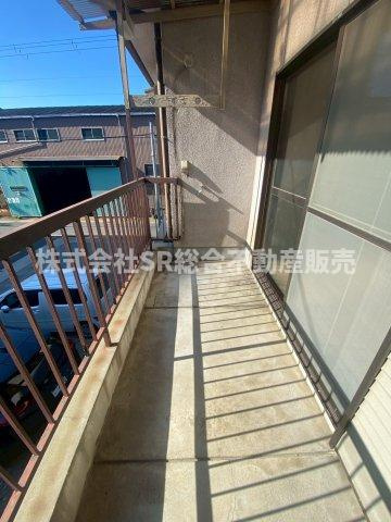 立花町中古テラスハウスのバルコニー|陽当たり良好で洗濯物が乾きやすいです！