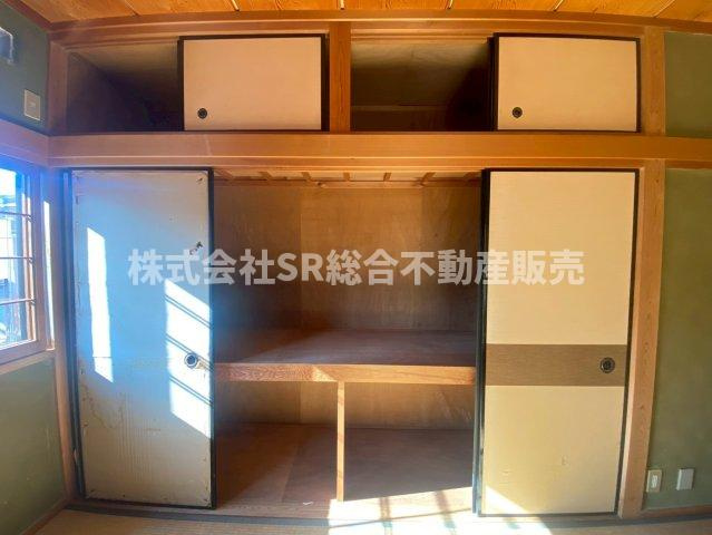 立花町中古テラスハウスの収納|たっぷりとした収納スペースです