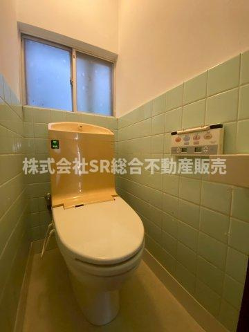 立花町中古テラスハウスのトイレ|温水洗浄便座もございます♪