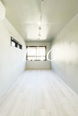 【居間・リビング】 | アザレア王子本町 | 洋室のお部屋です。