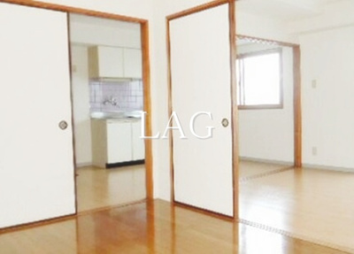 【居間・リビング】 | かいづかファミリア１ | 洋室のお部屋です。