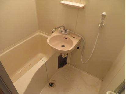 エステートピアＭⅠの浴室