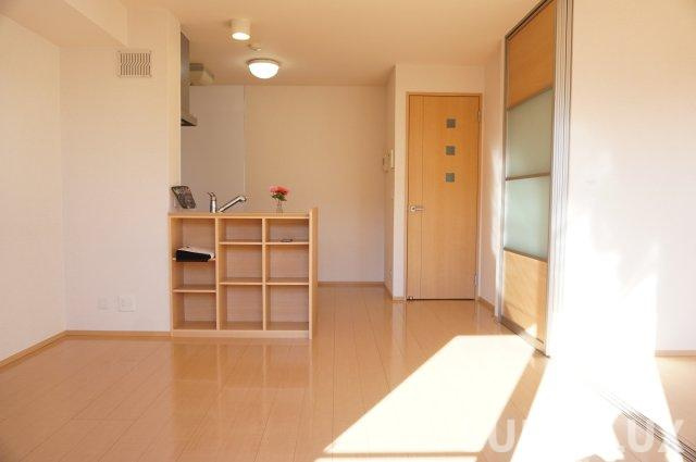 熊本市東区戸島西４丁目のアパートの居間・リビング