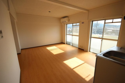 【居間・リビング】 | コンチェルト東合川I