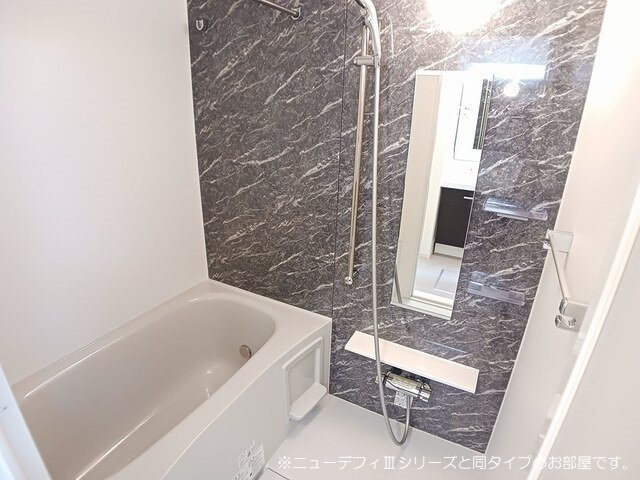 加古川市東神吉町砂部のアパートの浴室