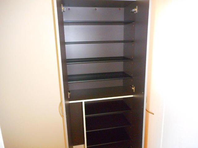 オーヴィラージュの収納|下駄箱