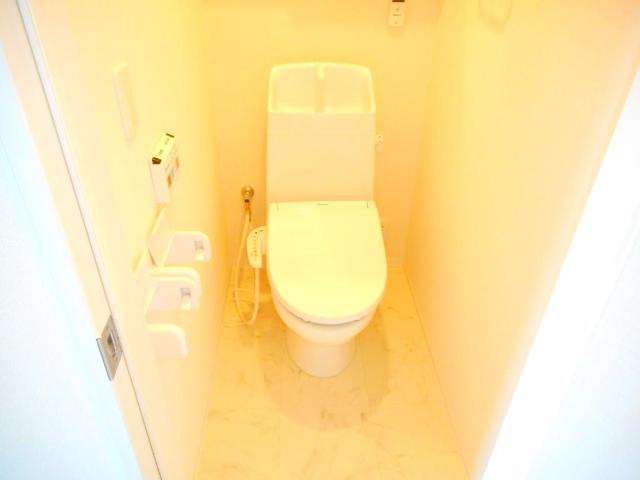 オーヴィラージュのトイレ|シャワー付トイレ