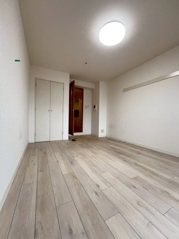 リファレンス呉服町の居間・リビング