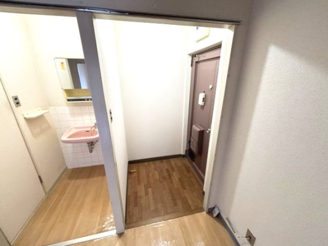 プチシャトー徳井の玄関