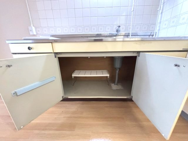 プチシャトー徳井の収納