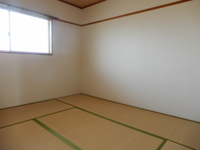 加古郡播磨町宮北２丁目のハイツの子供部屋