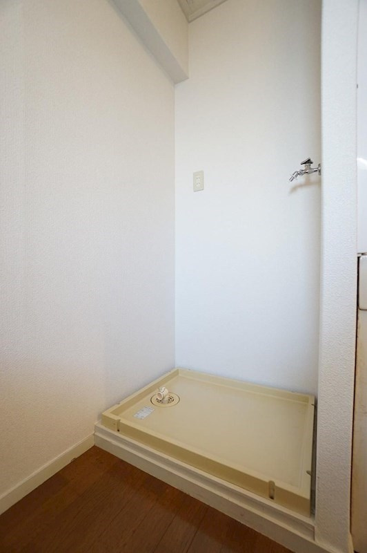 イー・エル・ケイ大名ビル