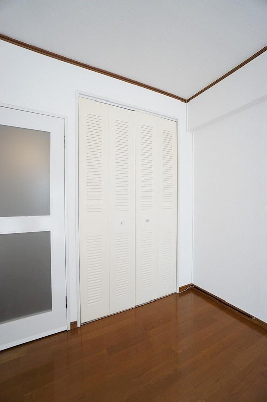 イー・エル・ケイ大名ビル